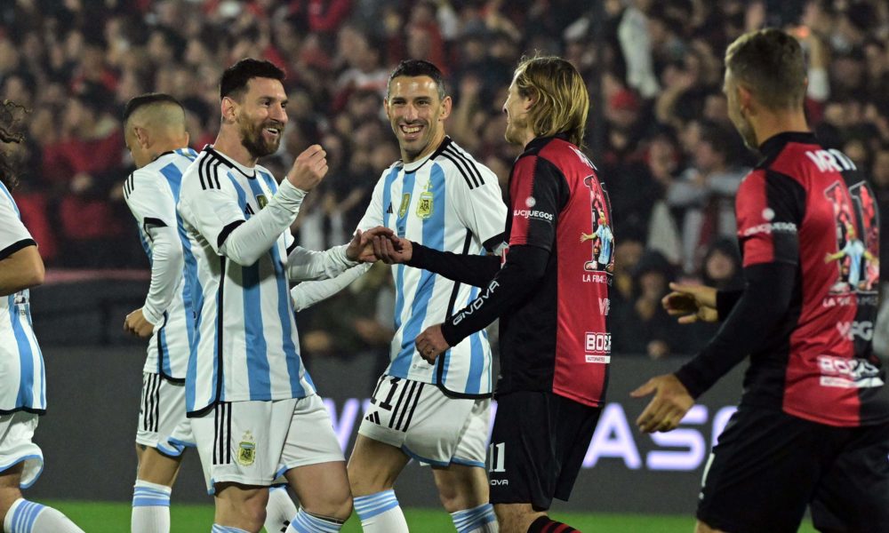 Con Hat Trick De Messi Fue La Despedida De Maxi Rodríguez El Atlántico 2651